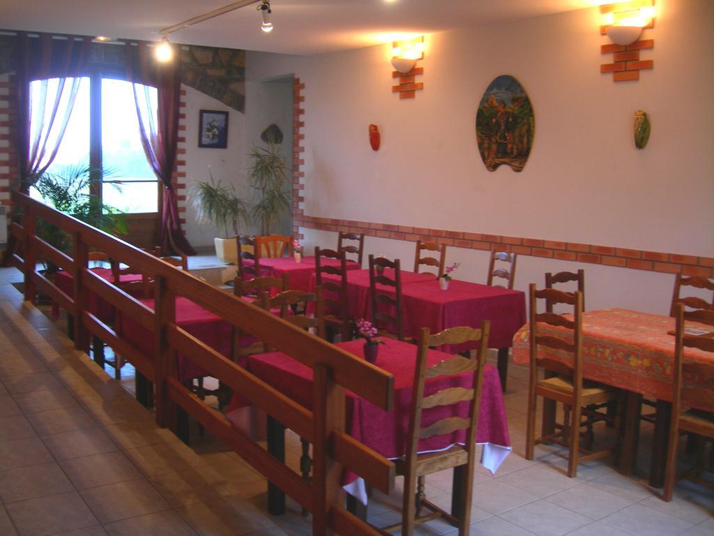 Hotel De La Madeleine Anduze Андуз Екстериор снимка