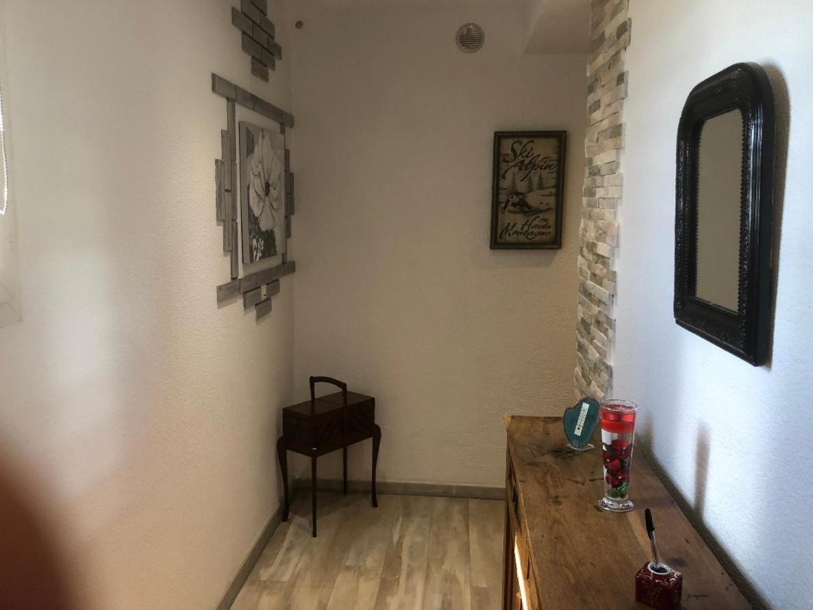 Hotel De La Madeleine Anduze Андуз Екстериор снимка