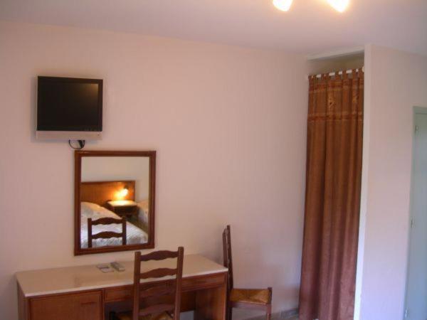 Hotel De La Madeleine Anduze Андуз Екстериор снимка